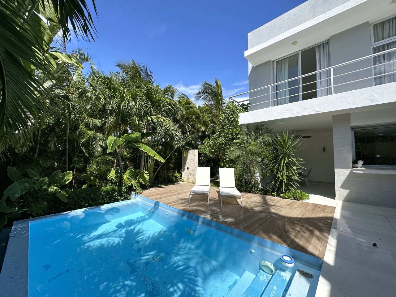 Villa en Punta Cana Village, República Dominicana, 350 m2 - imagen 1