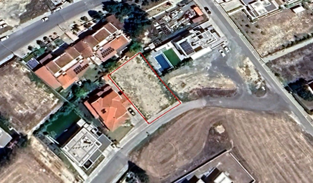 Land in Larnaca, Cyprus, 582 sq.m - picture 1