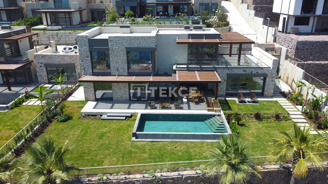 Villa à Milas, Turquie, 300 m2 - image 1