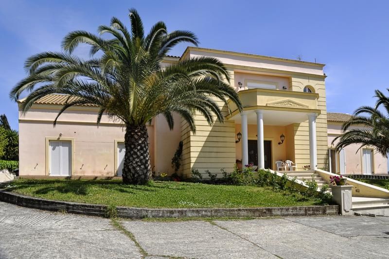 Villa in Corfu, Greece, 480 sq.m - picture 1