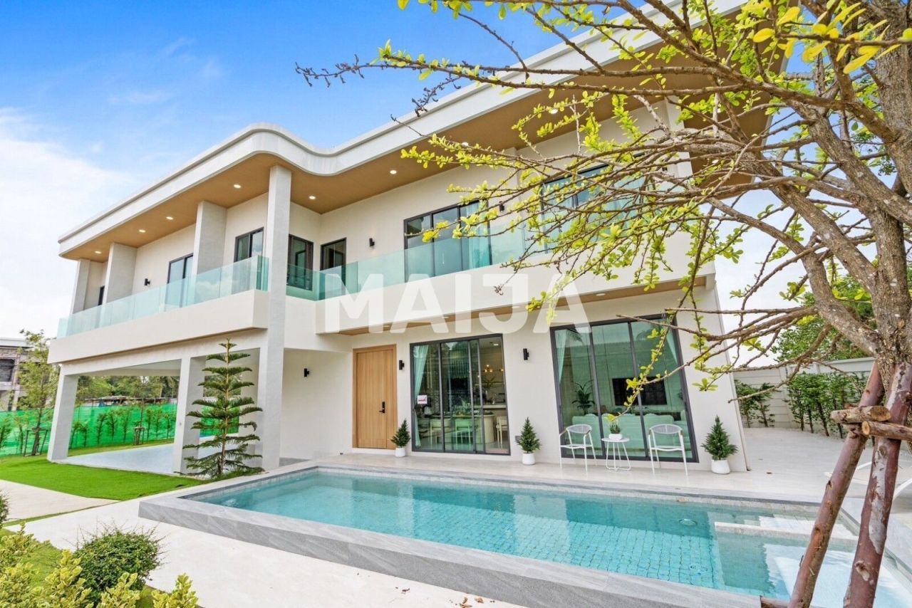 Villa in Pattaya, Thailand, 450 sq.m - picture 1