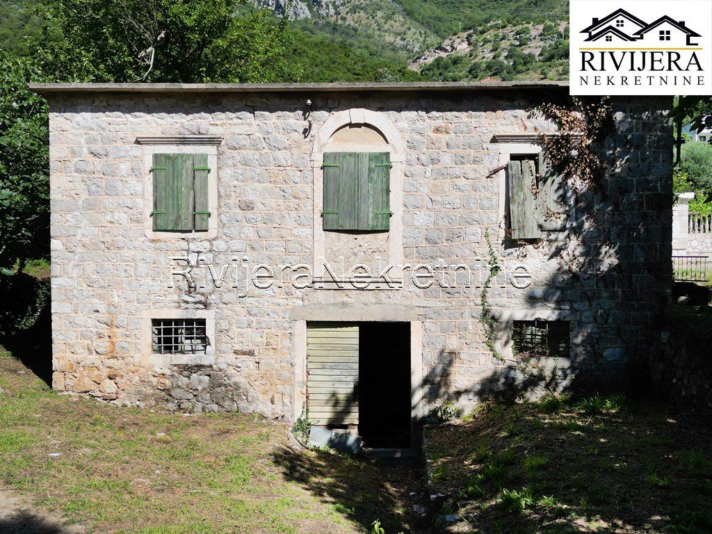 Casa en Herceg-Novi, Montenegro, 107 m2 - imagen 1