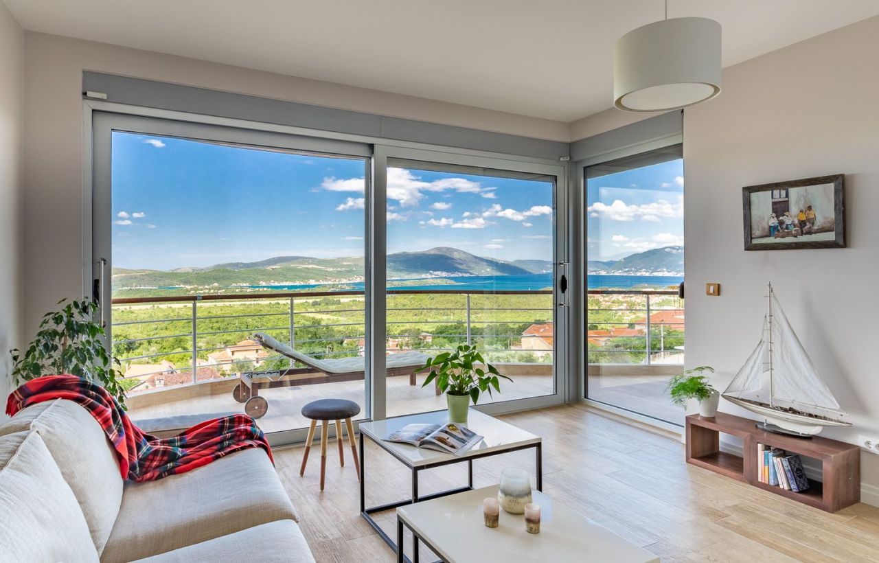 Apartamento en Tivat, Montenegro, 119 m2 - imagen 1