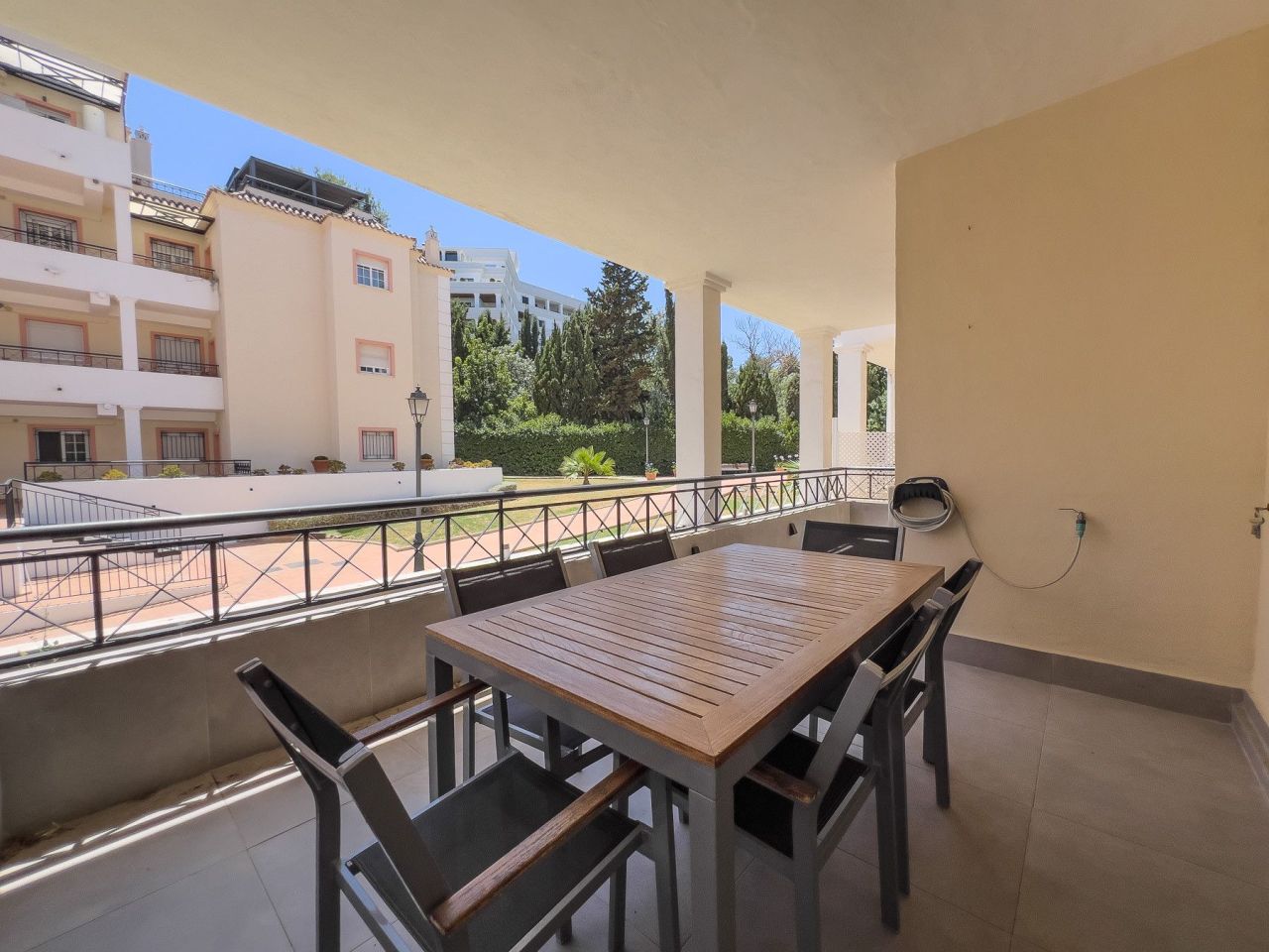 Apartment in Marbella, Spain, 138 sq.m - picture 1