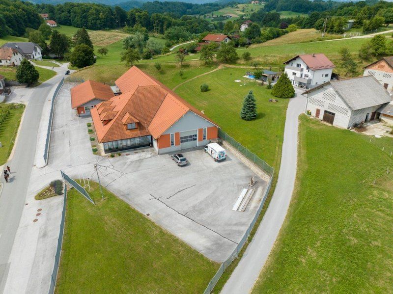 Commercial property Kozje, Slovenia, 1 160 m² - picture 1