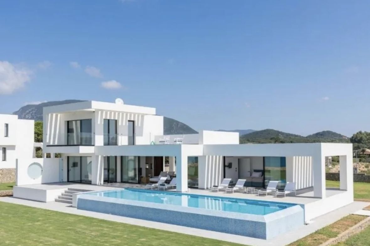 Villa on Corfu, Greece, 268 sq.m - picture 1