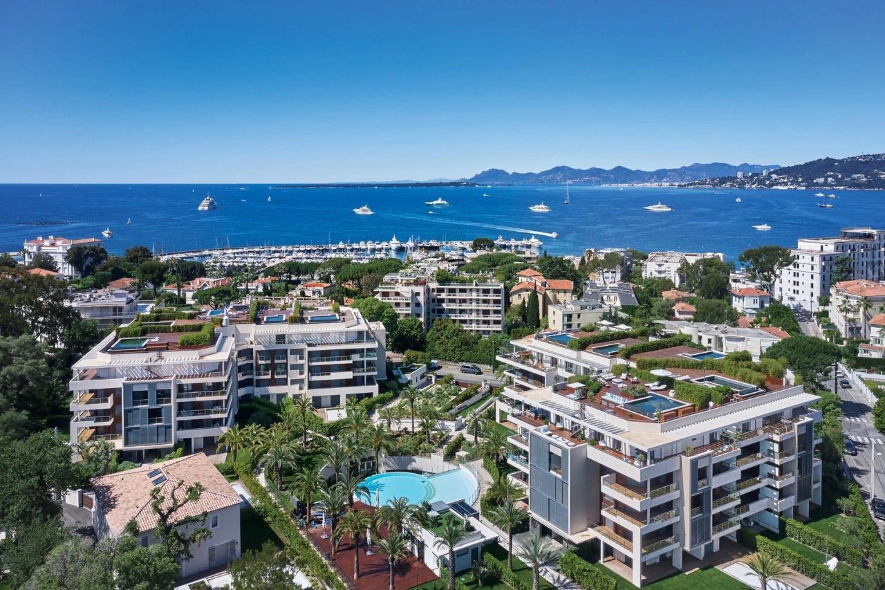 Appartement à Antibes, France, 114 m2 - image 1
