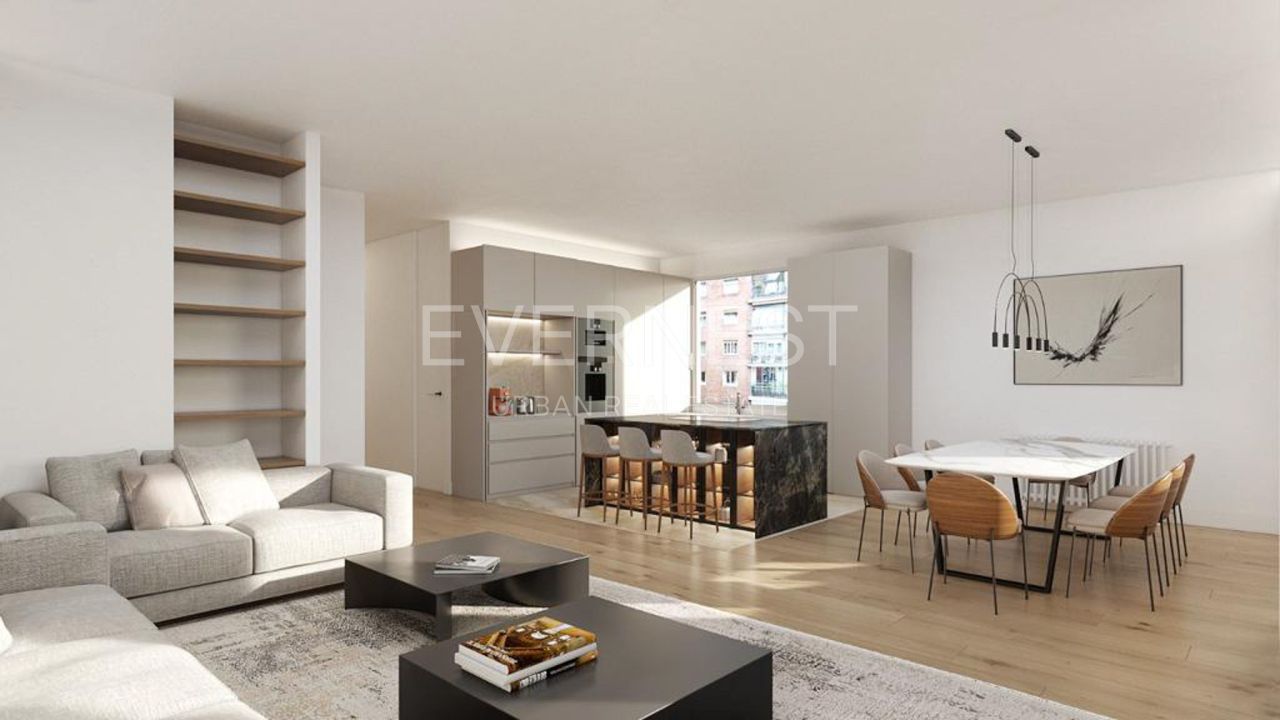 Flat in Madrid, Spain, 244 sq.m - picture 1