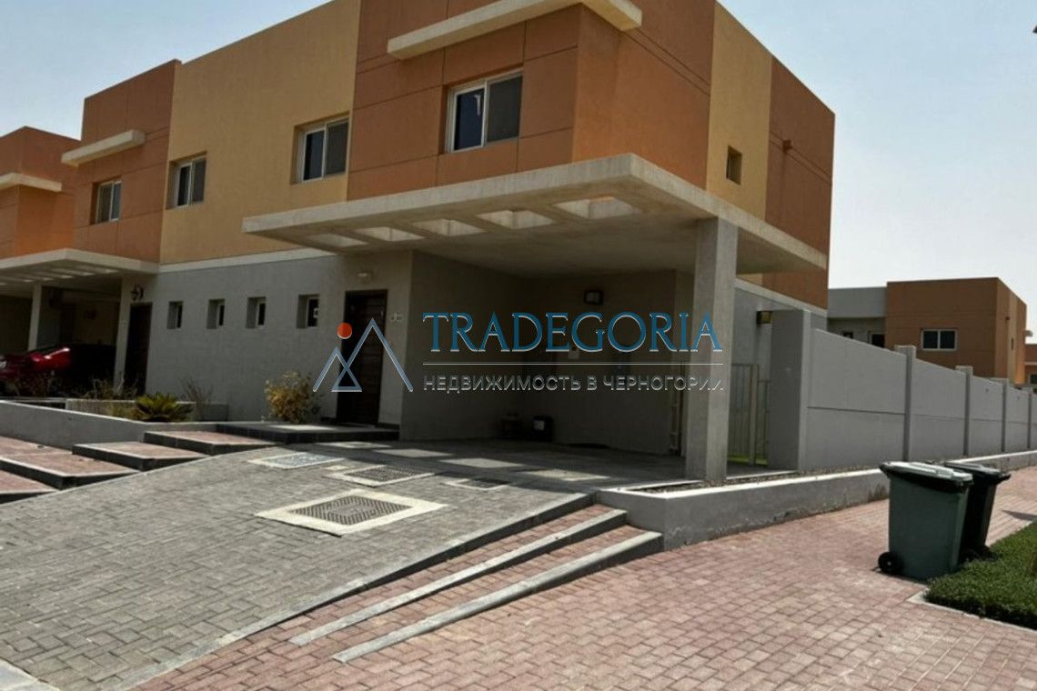 Villa à Abou Dabi, EAU, 2 799 m2 - image 1