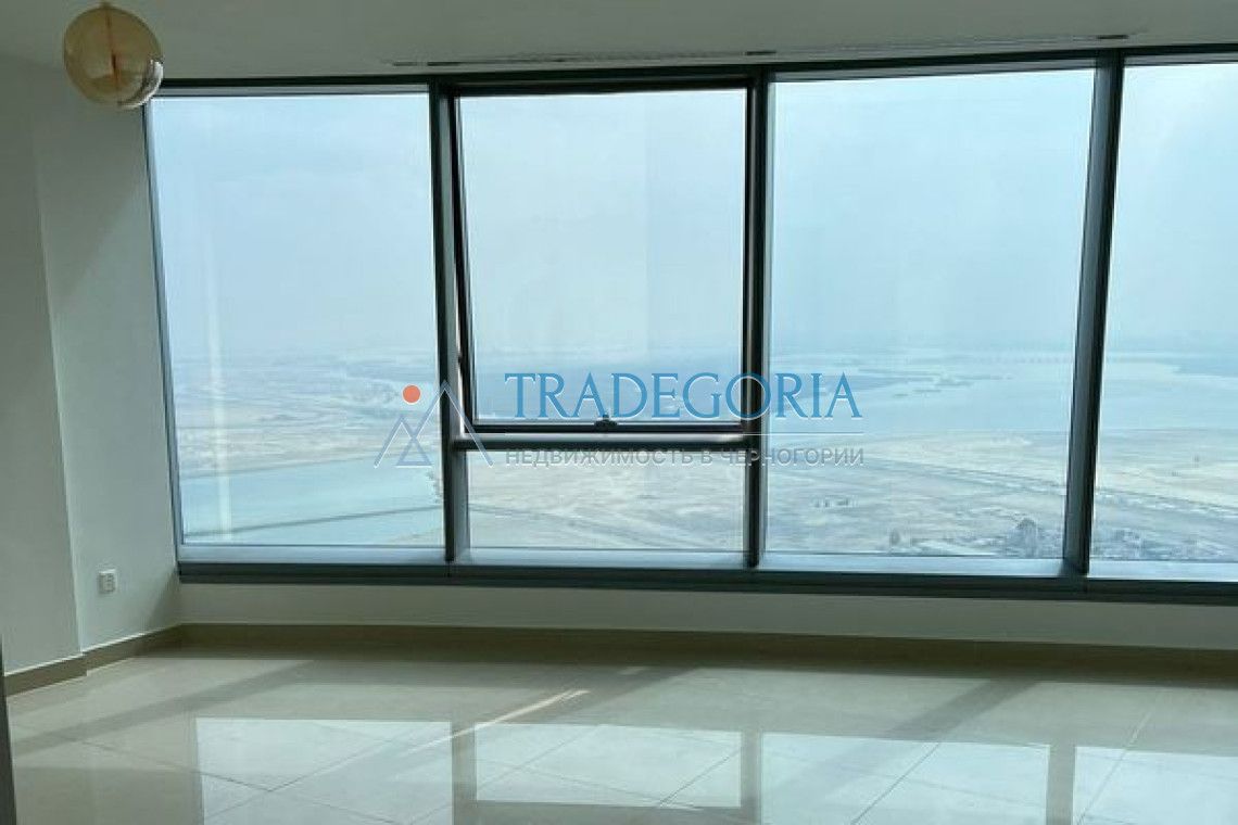 Flat in Abu Dhabi, UAE, 913 m² - picture 1