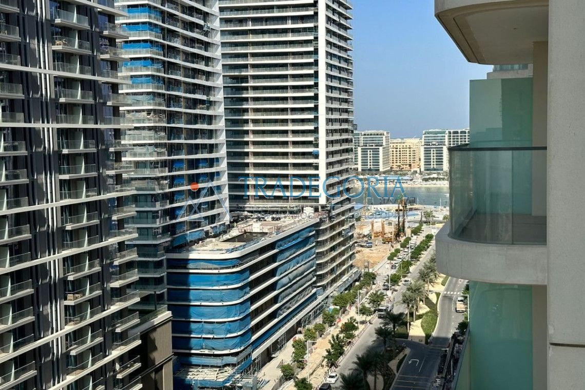 Flat in Dubai, UAE, 1 457 sq.m - picture 1
