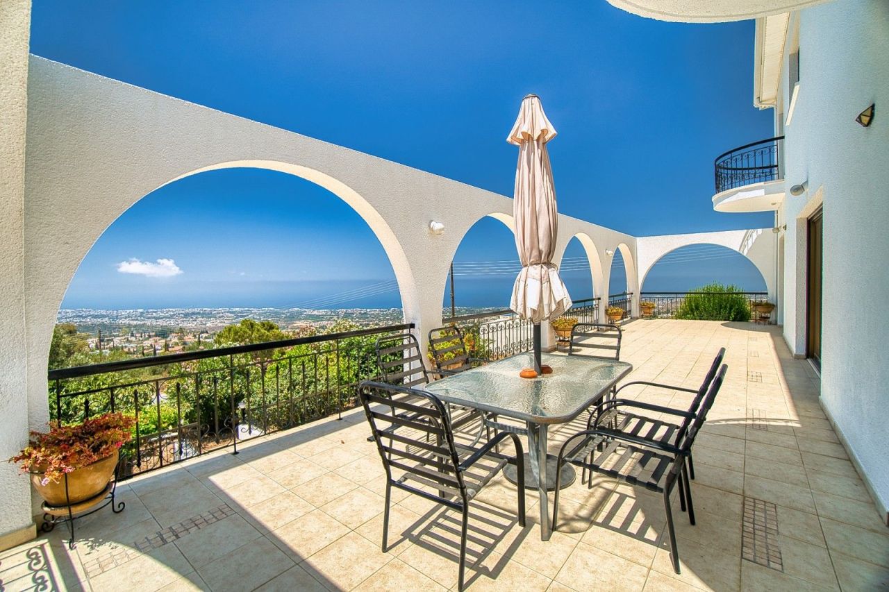 Villa en Pafos, Chipre, 500 m2 - imagen 1