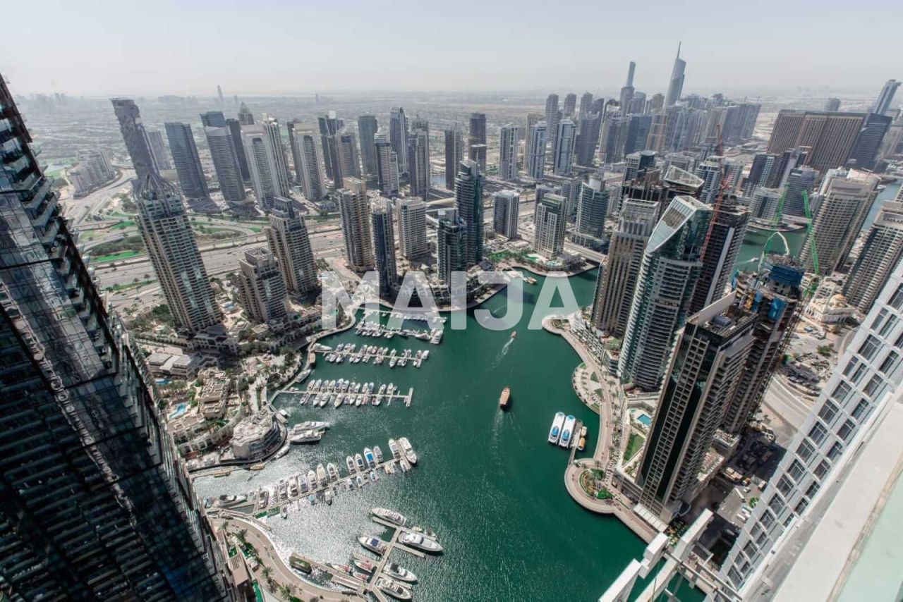 Apartment in Dubai, UAE, 85 sq.m - picture 1