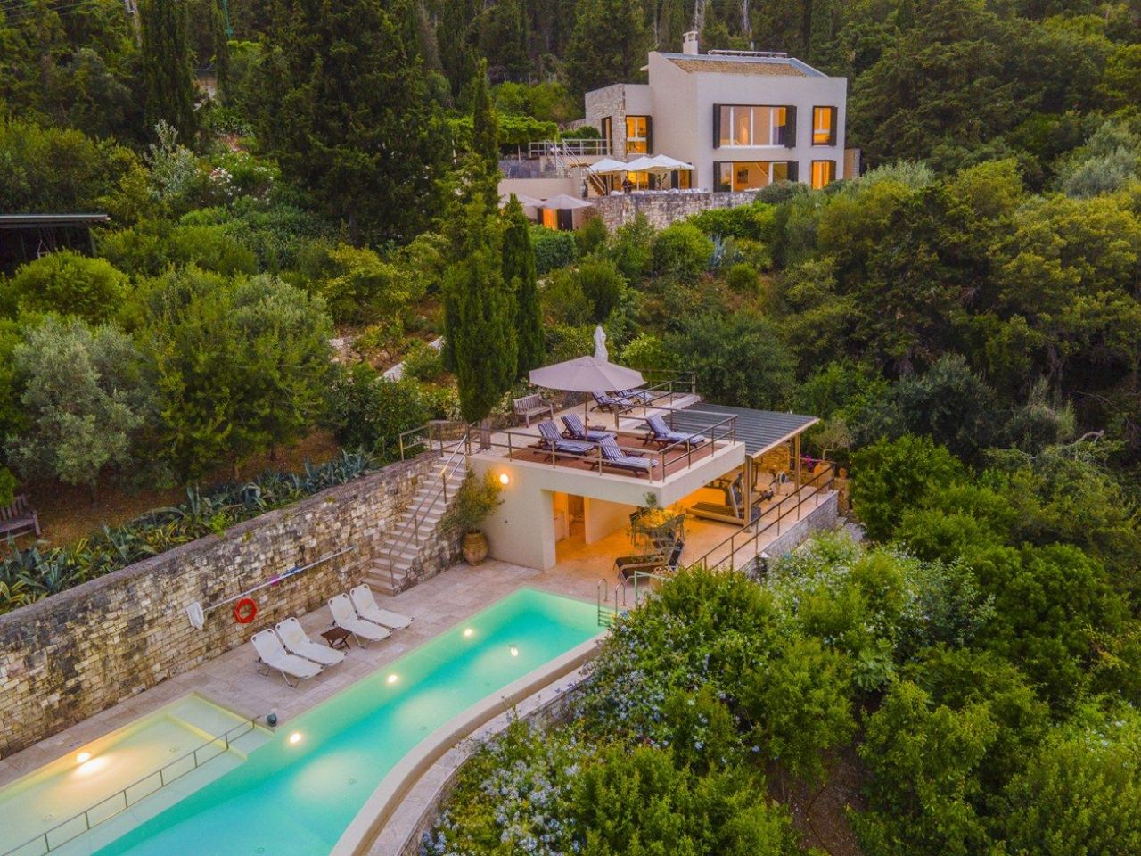 Villa on Corfu, Greece, 282 sq.m - picture 1