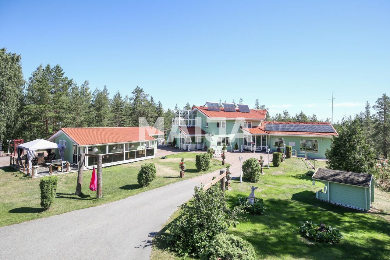 House Nurmijärvi, Finland, 497 m² - picture 1