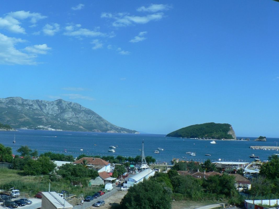 Piso en Budva, Montenegro - imagen 1