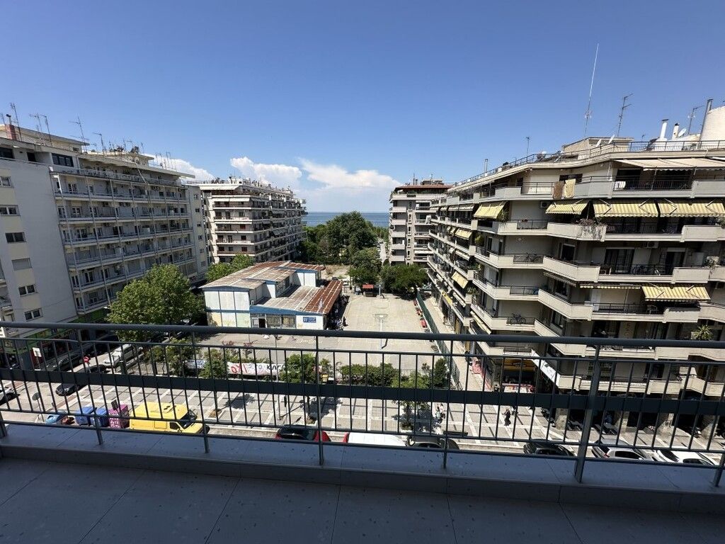 Flat in Thessaloniki, Greece, 66 sq.m - picture 1