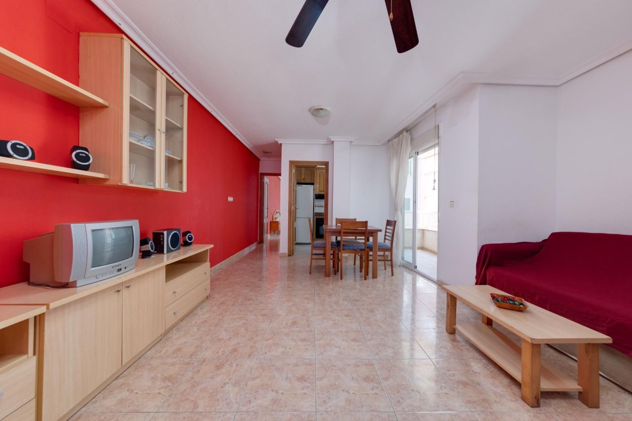 Flat in Torrevieja, Spain, 52 sq.m - picture 1