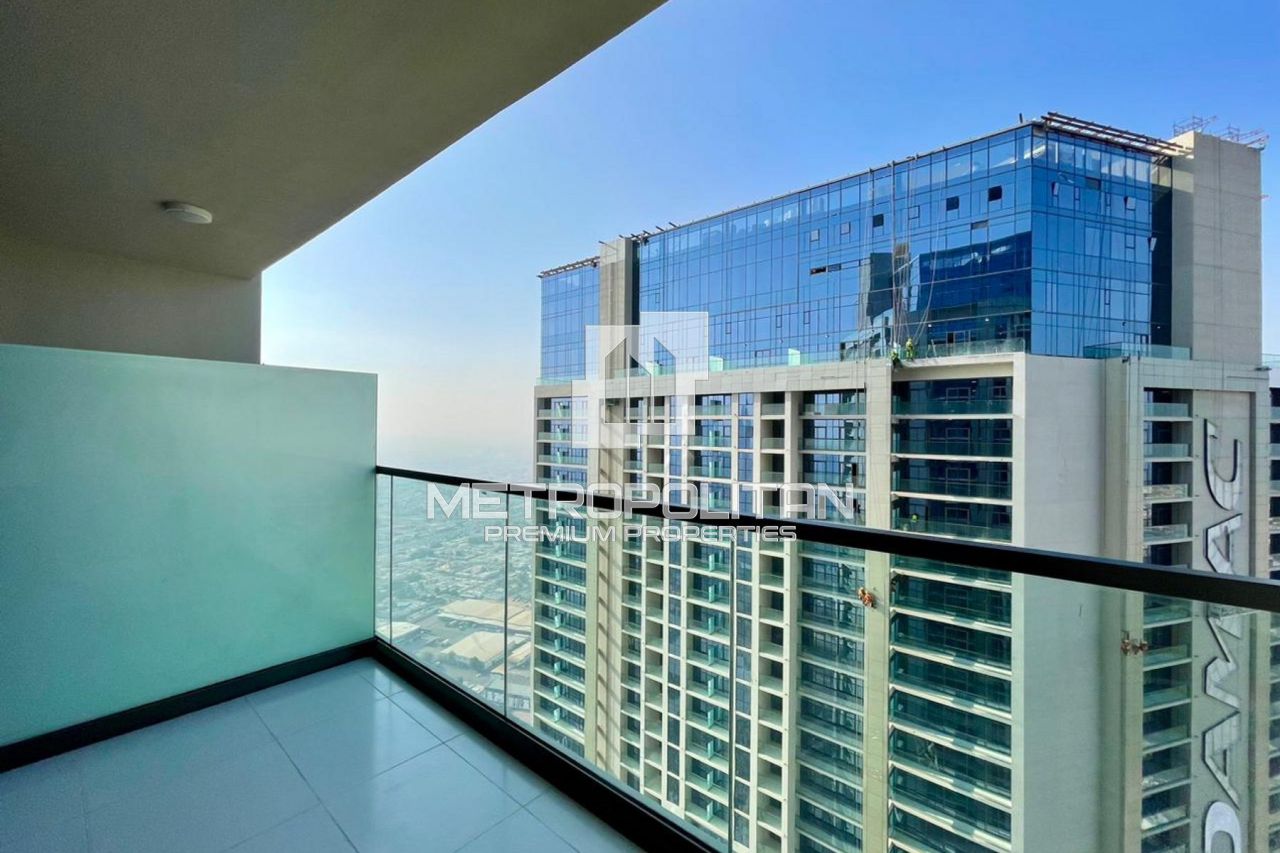 Apartment in Dubai, UAE, 64 sq.m - picture 1