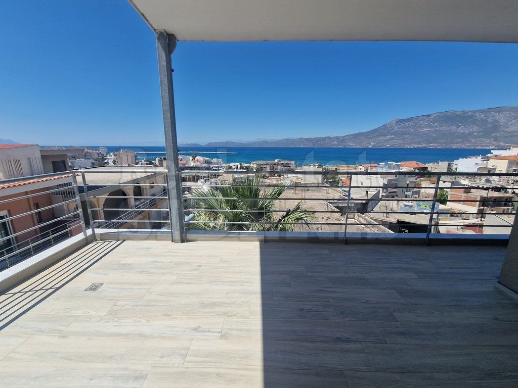 Penthouse in Corinth, Greece, 131 sq.m - picture 1