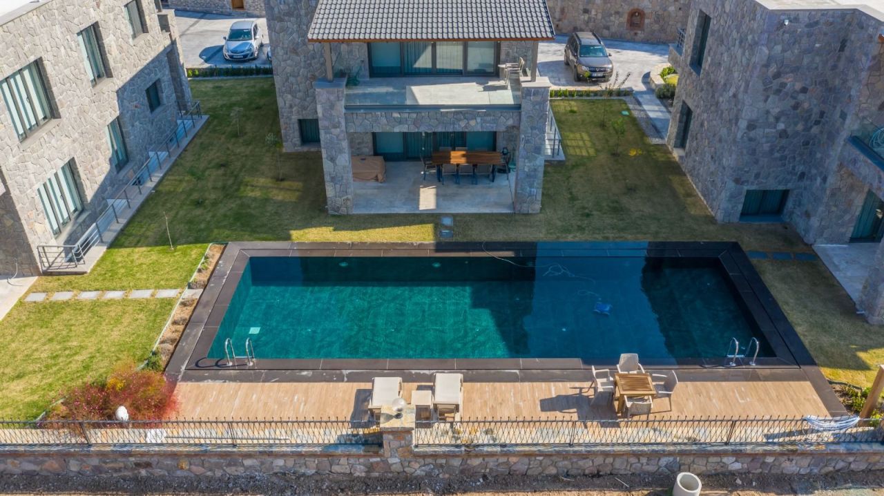 Villa in Bodrum, Turkey, 300 sq.m - picture 1