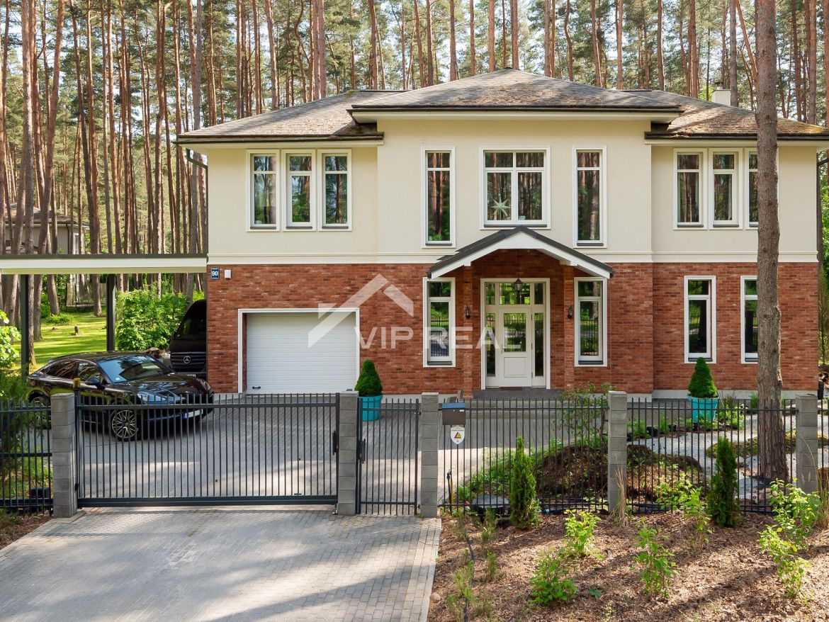 House in Jurmala, Latvia, 318 sq.m - picture 1