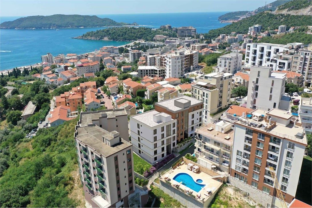 Apartment in Becici, Montenegro, 46.5 sq.m - picture 1