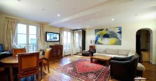 Flat for 835 000 euro in Paris, France