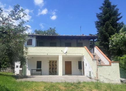 Maison pour 80 000 Euro à Farindola, Italie