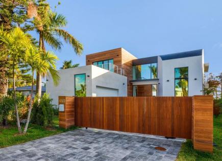 House for 4 630 450 euro in Miami, USA