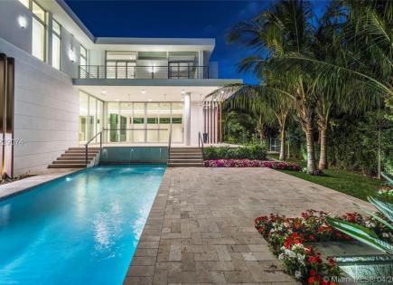 House for 4 305 178 euro in Miami, USA