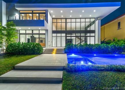 House for 4 275 000 euro in Miami, USA