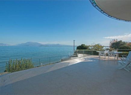Villa for 6 500 000 euro on Lake Garda, Italy