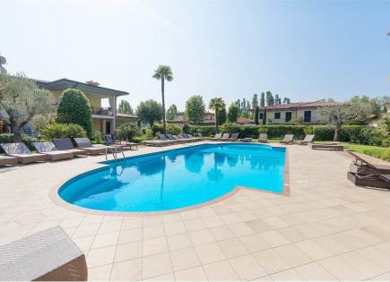 Villa for 350 000 euro on Lake Garda, Italy