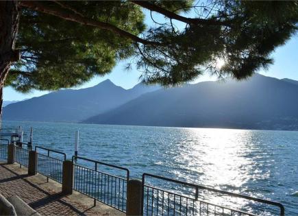Flat for 230 000 euro on Lake Como, Italy