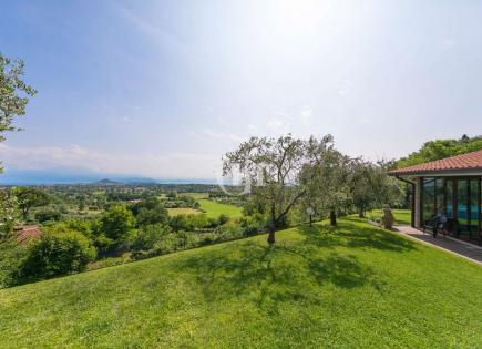 Villa pour 695 000 Euro par le Lac de Garde, Italie