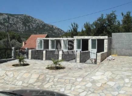 Villa for 450 000 euro in Sutomore, Montenegro