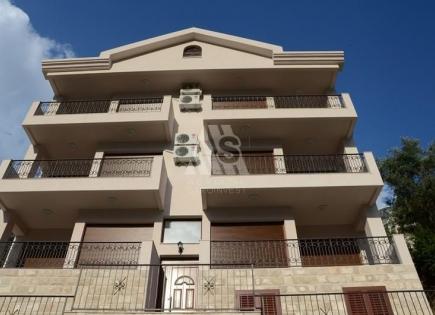 Wohnung für 169 000 euro in Dobrota, Montenegro