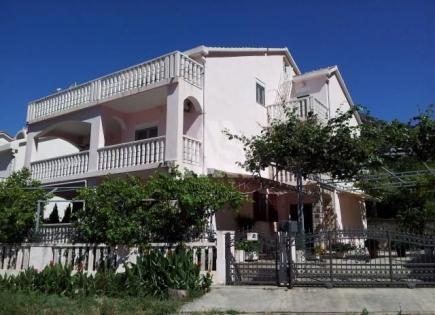 Casa lucrativa para 772 500 euro en Budva, Montenegro