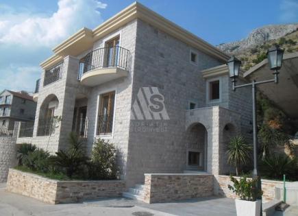 Villa for 1 000 000 euro in Rezevici, Montenegro