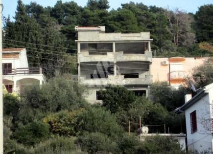 House for 240 000 euro in Dobra Voda, Montenegro