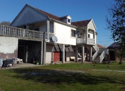Haus für 245 000 euro in Golubovci, Montenegro