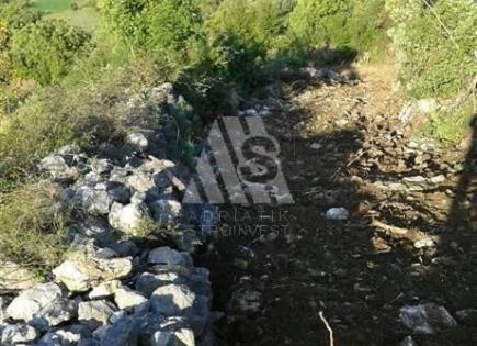 Land for 250 000 euro in Dobra Voda, Montenegro