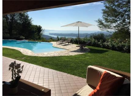 Villa pour 1 120 000 Euro par le Lac de Garde, Italie