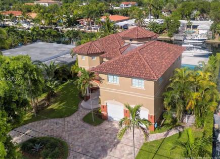 House for 2 305 726 euro in Miami, USA