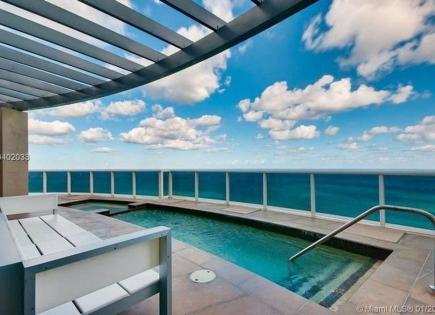Penthouse for 4 572 849 euro in Miami, USA