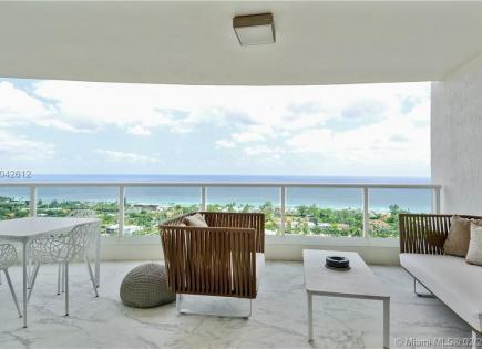 Penthouse for 3 676 663 euro in Miami, USA