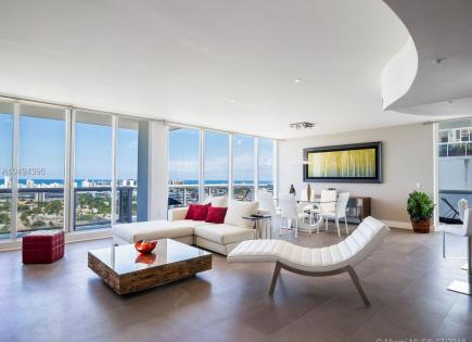 Penthouse for 2 198 015 euro in Miami, USA