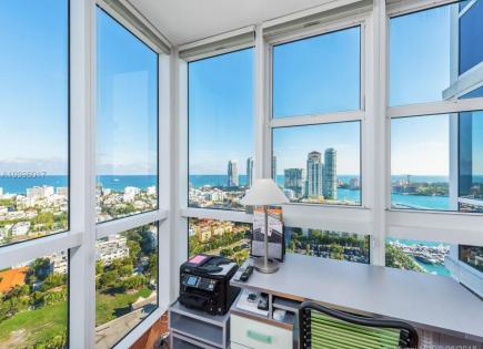 Penthouse for 1 568 470 euro in Miami, USA