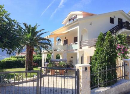 Casa para 630 000 euro en Prcanj, Montenegro
